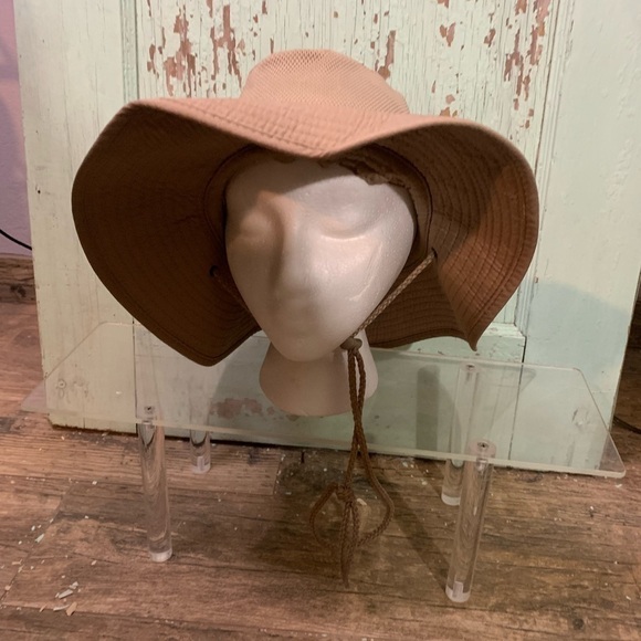 Adult Tan Disney Mickey Mouse embroidered bucket hat - Picture 2 of 6